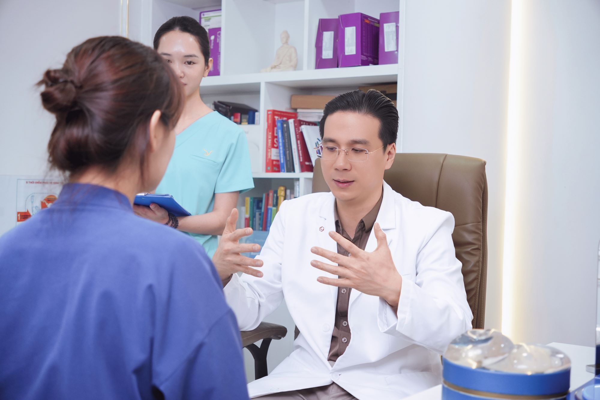 Bác sĩ Lê Hoàng Vinh - Được Hàng Ngàn Khách Hàng Việt Kiều Tin Chọn